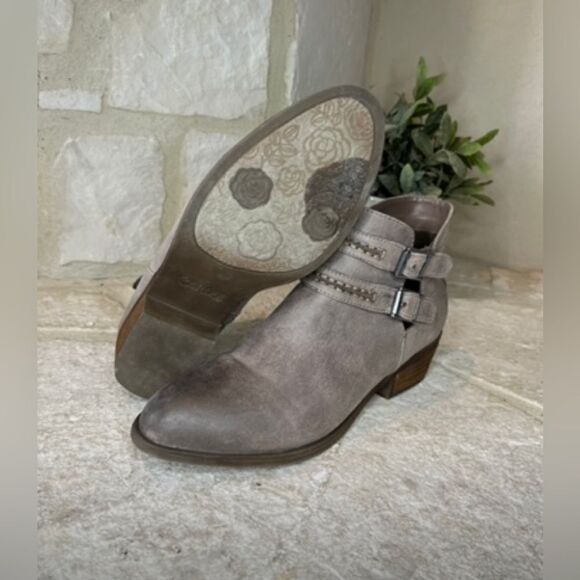 Carlos by Carlos Santana taupe booties sz 7.5 - Picture 2 of 8